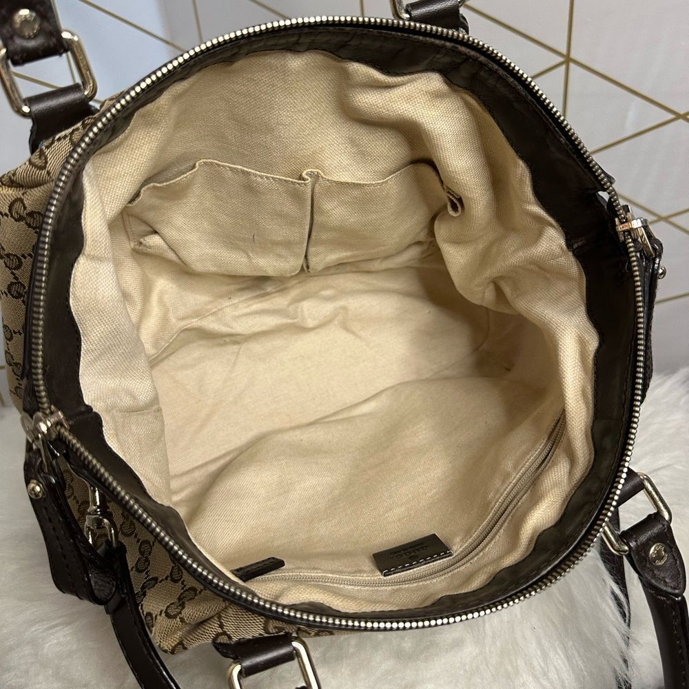 💯Authentic Gucci Two-Way Handbag🍀 - Picture 16 of 16